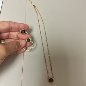 Kendra Scott necklace and earring set